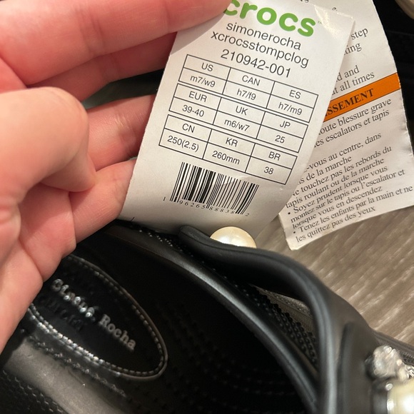 Simone Rocha x Crocs Stomp Clogs in Black - Picture 4 of 6